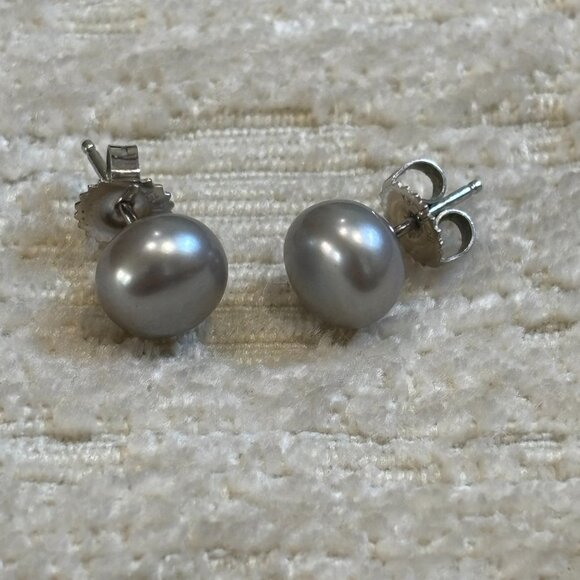 Honora Grey Pearl Earrings - Picture 12 of 13